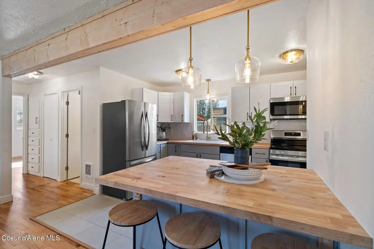 1049 N 14th ST, Coeur Dalene, ID 83814 - #1