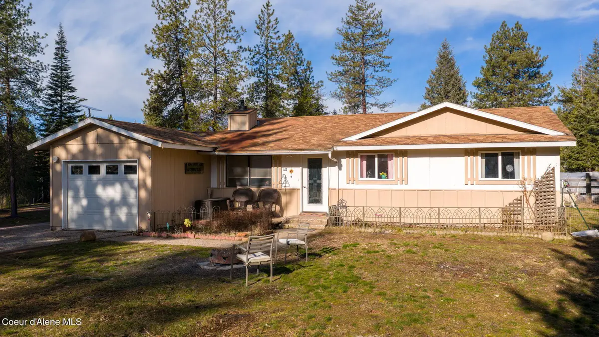 1684 Bayview Rd, Athol, ID 83801 - #1