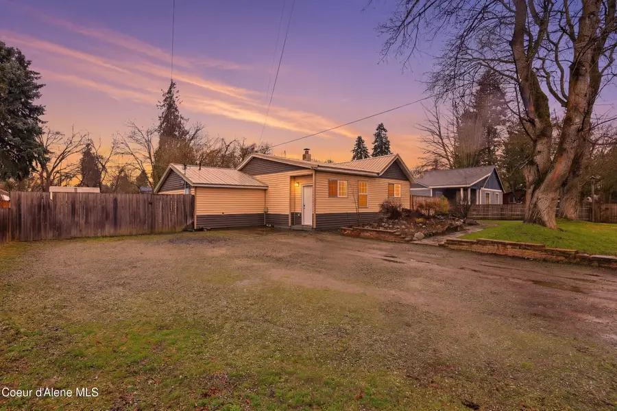714 W Davidson Ave, Coeur Dalene, ID 83814 - #3