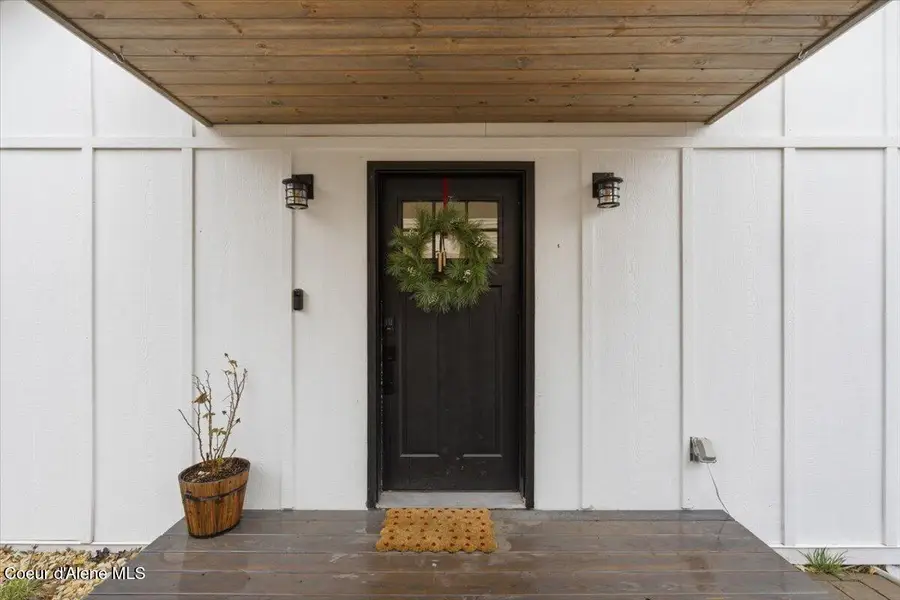 2432 N 8th St, Coeur Dalene, ID 83814 - #2