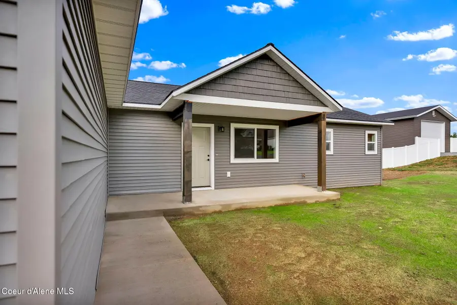 382 Solar Rd, Oldtown, ID 83822 - Image #2