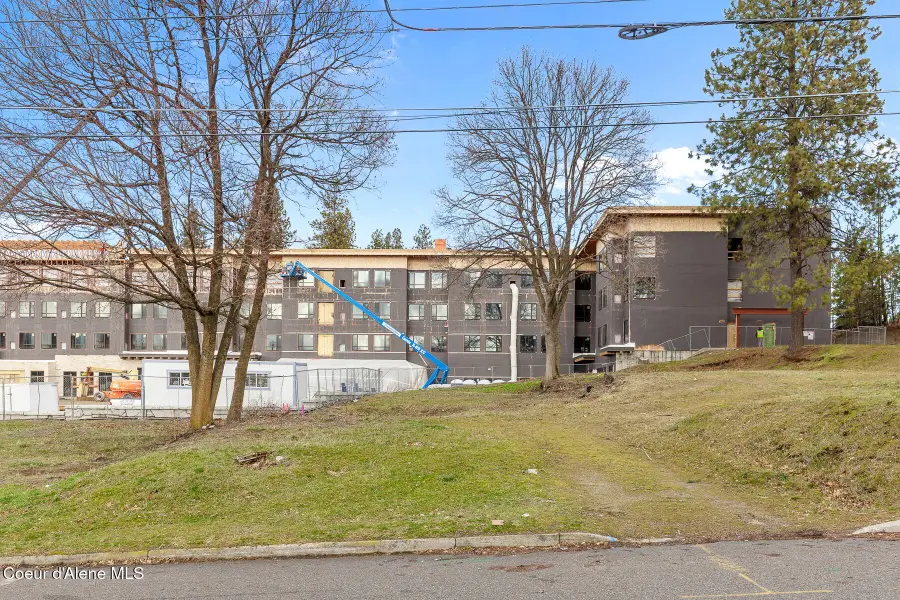 1103 W Davidson Ave, Coeur Dalene, ID 83814 - Image #2