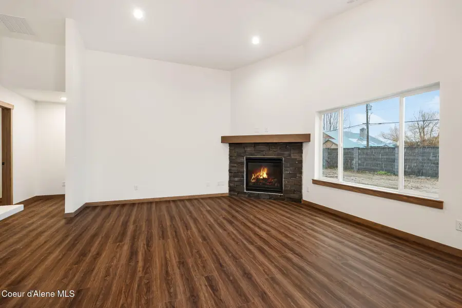 2224 Maverick Ct, Sandpoint, ID 83864 - #3