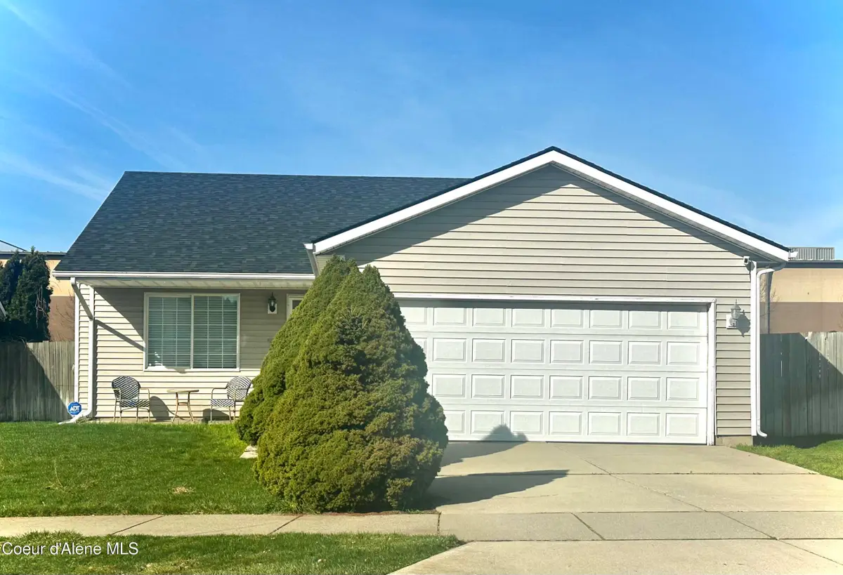 3725 N Beehive ST, Coeur Dalene, ID 83815 - #1