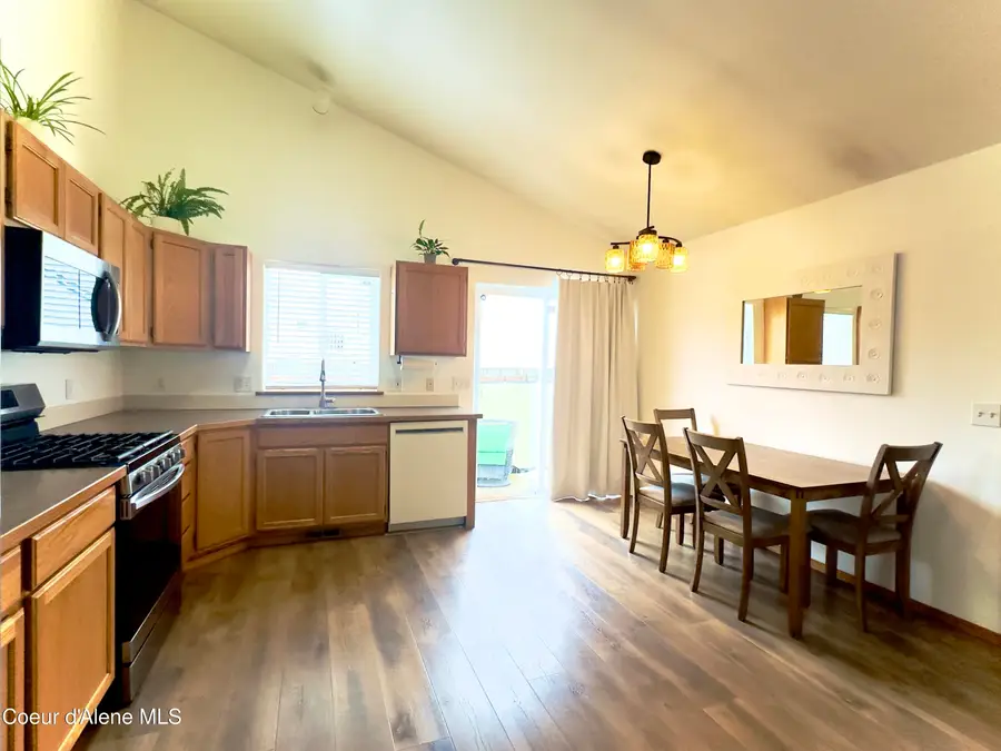 3725 N Beehive ST, Coeur Dalene, ID 83815 - #2