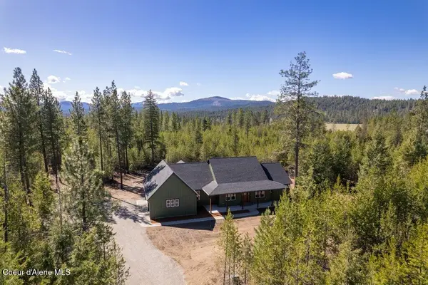 708 Tweedie RD, Blanchard, ID 83804