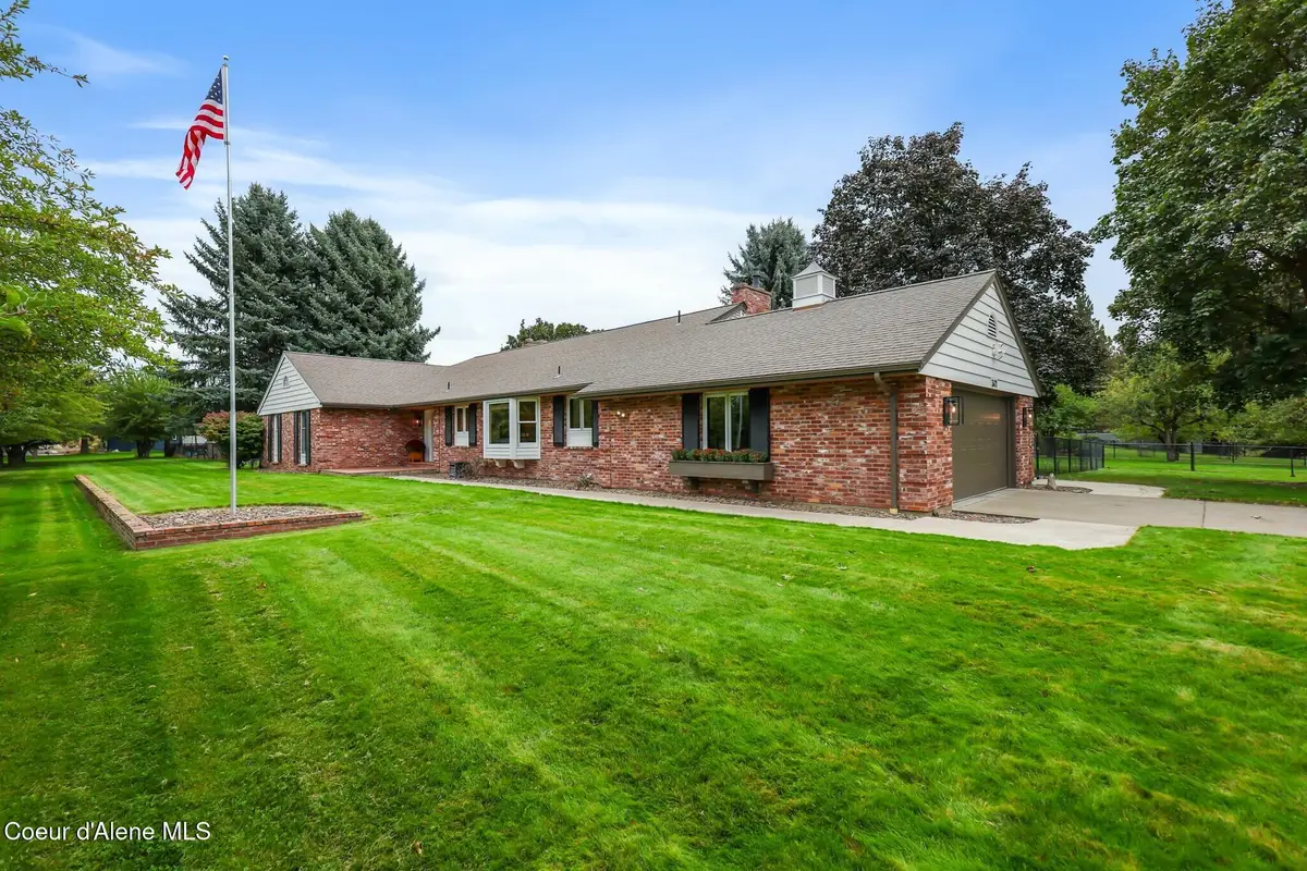 3411 S Best Rd, Veradale, WA 99037 - #1