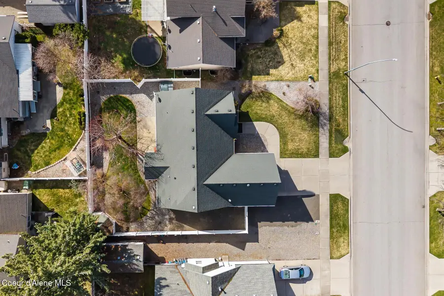 1152 W Canfield Ave, Coeur Dalene, ID 83815 - #3