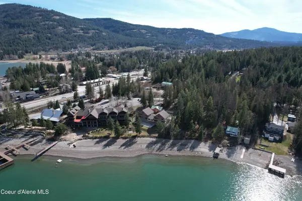 45 Waterside Lane, Sagle, ID 83860