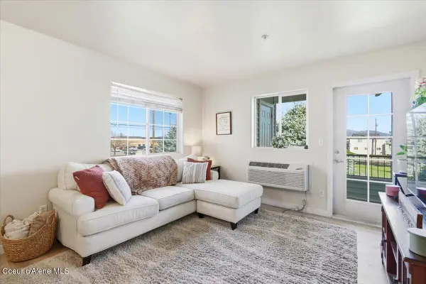 304 N Greensferry RD #UNIT 202, Post Falls, ID 83854