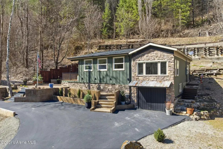 632 Main St, Wardner, ID 83837 - #2