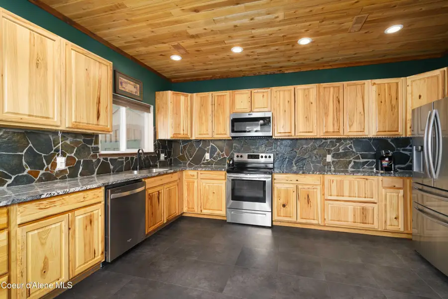 12251 W Blessing Hill RD, Post Falls, ID 83854 - #2