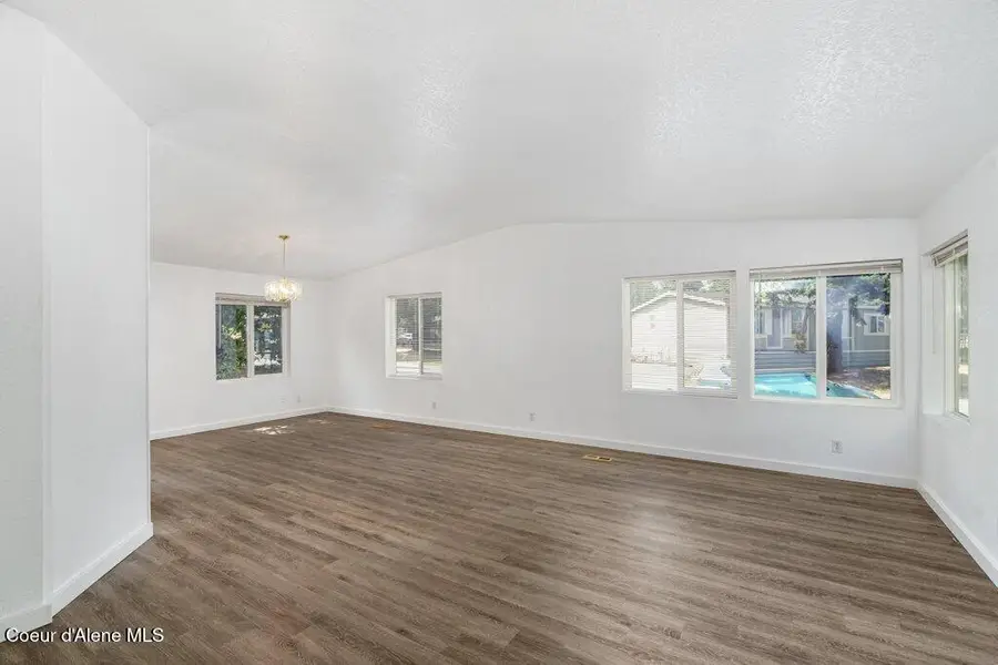 122 E Walrose Loop, Hayden, ID 83835 - Image #3