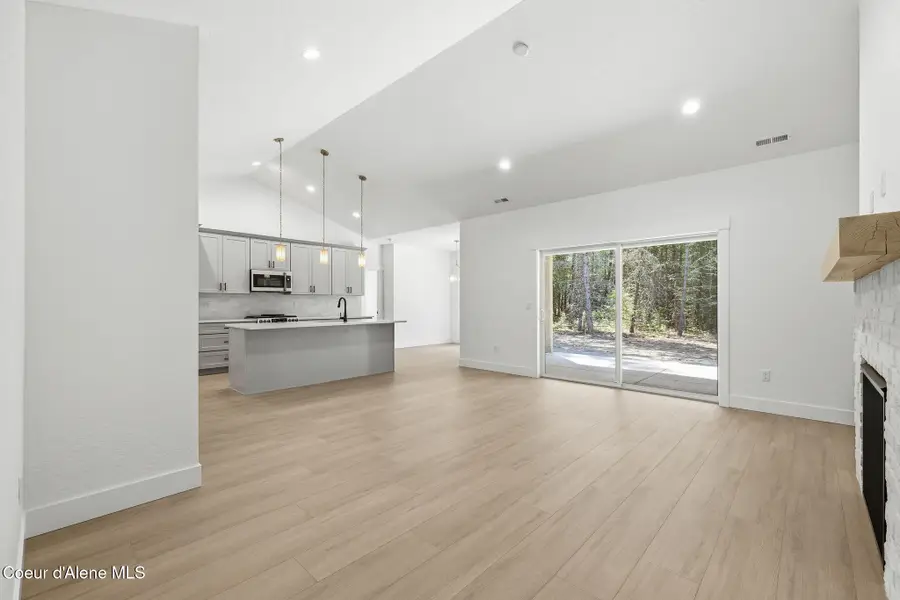 7705 E Howard Rd, Athol, ID 83801 - #3