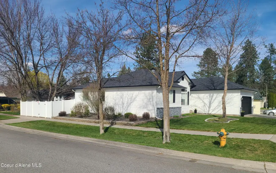 703 E Vintage Ct, Coeur Dalene, ID 83815 - #3