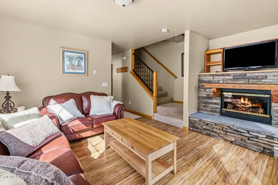 195 Snowplow RD # A, Sandpoint, ID 83864 - #2