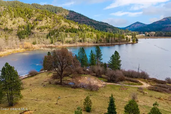 23203 E Killarney Lake Rd, Cataldo, ID 83810