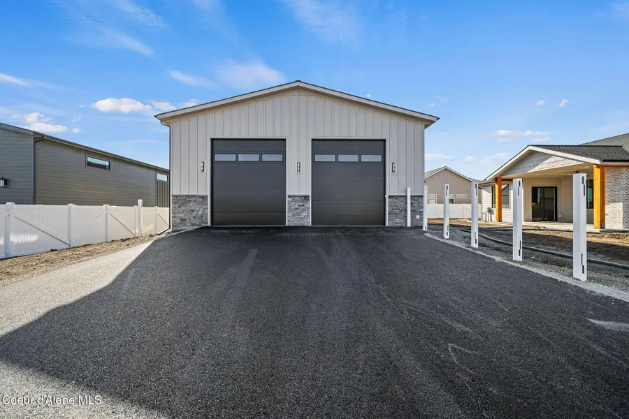 8118 W Ferguson LN, Rathdrum, ID 83858 - #2