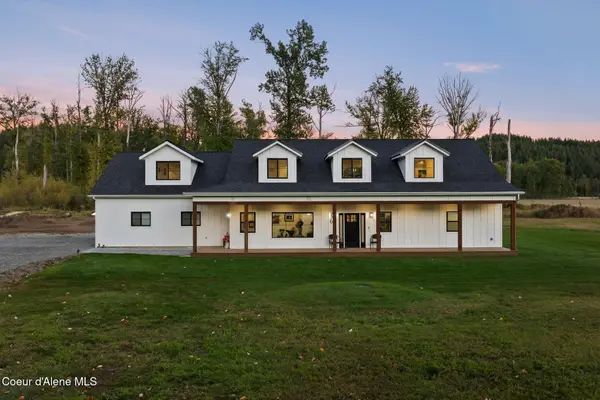 61 Lightfoot Dr, Sandpoint, ID 83864