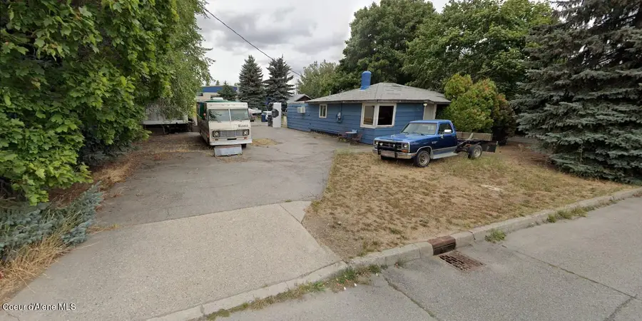 225 W Haycraft AVE, Coeur Dalene, ID 83815 - #3