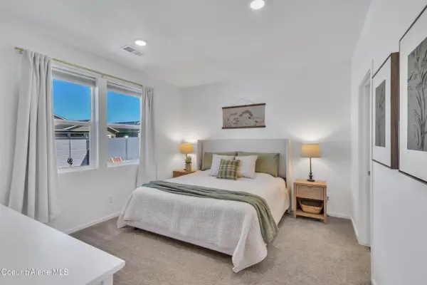 5306 E Aquila Ave, Post Falls, ID 83854