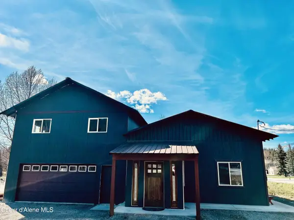 9 E Comeback Bay LN, Sagle, ID 83860