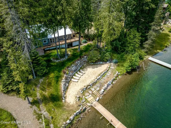 130 Cedar Shoals, Sagle, ID 83860