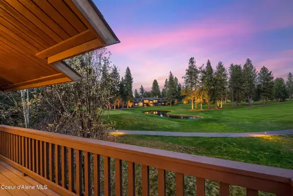 5305 W Fairway LN #UNIT 18, Rathdrum, ID 83858