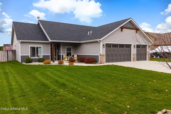 40 Osprey LN, Sandpoint, ID 83864