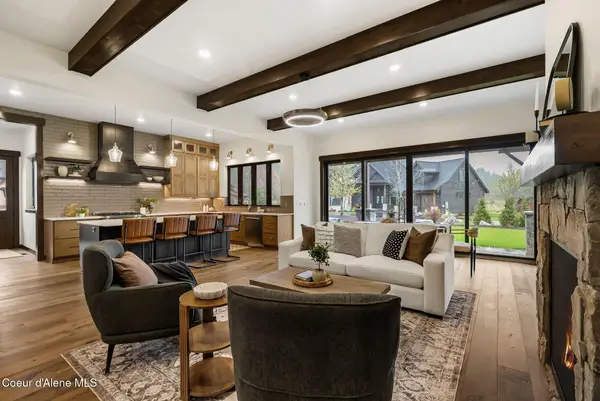 11 Alpenrose LN, Sandpoint, ID 83864