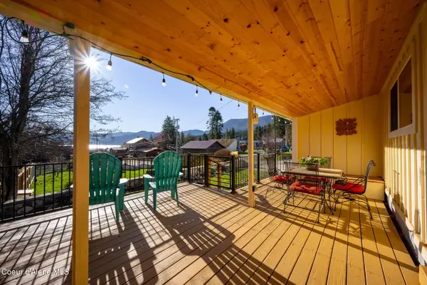 16587 E 6th St, Bayview, ID 83803