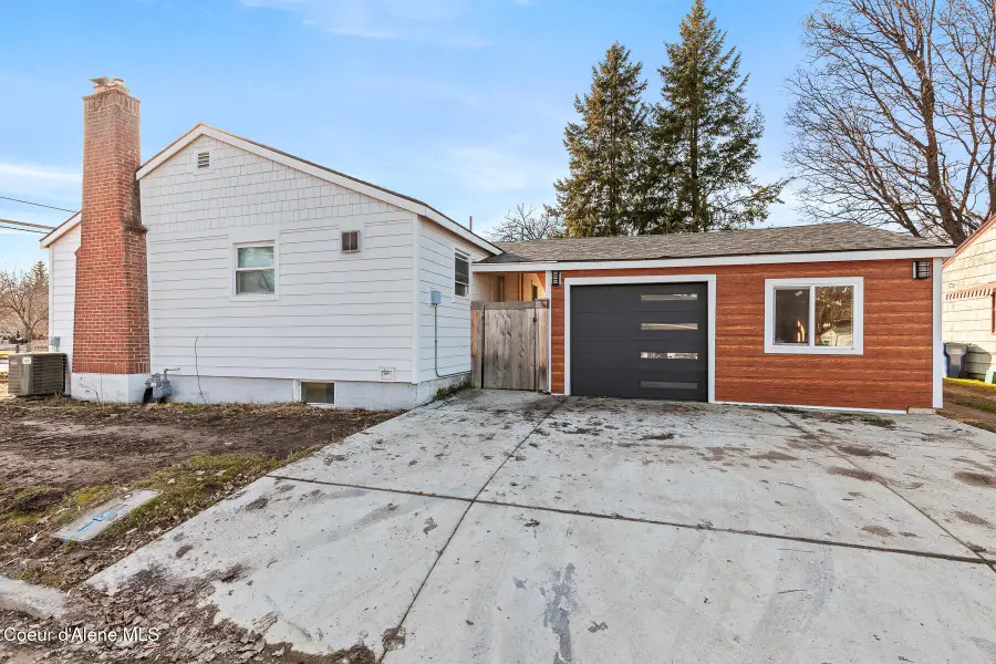213 E Harrison Ave, Coeur D Alene, ID 83814 - #2
