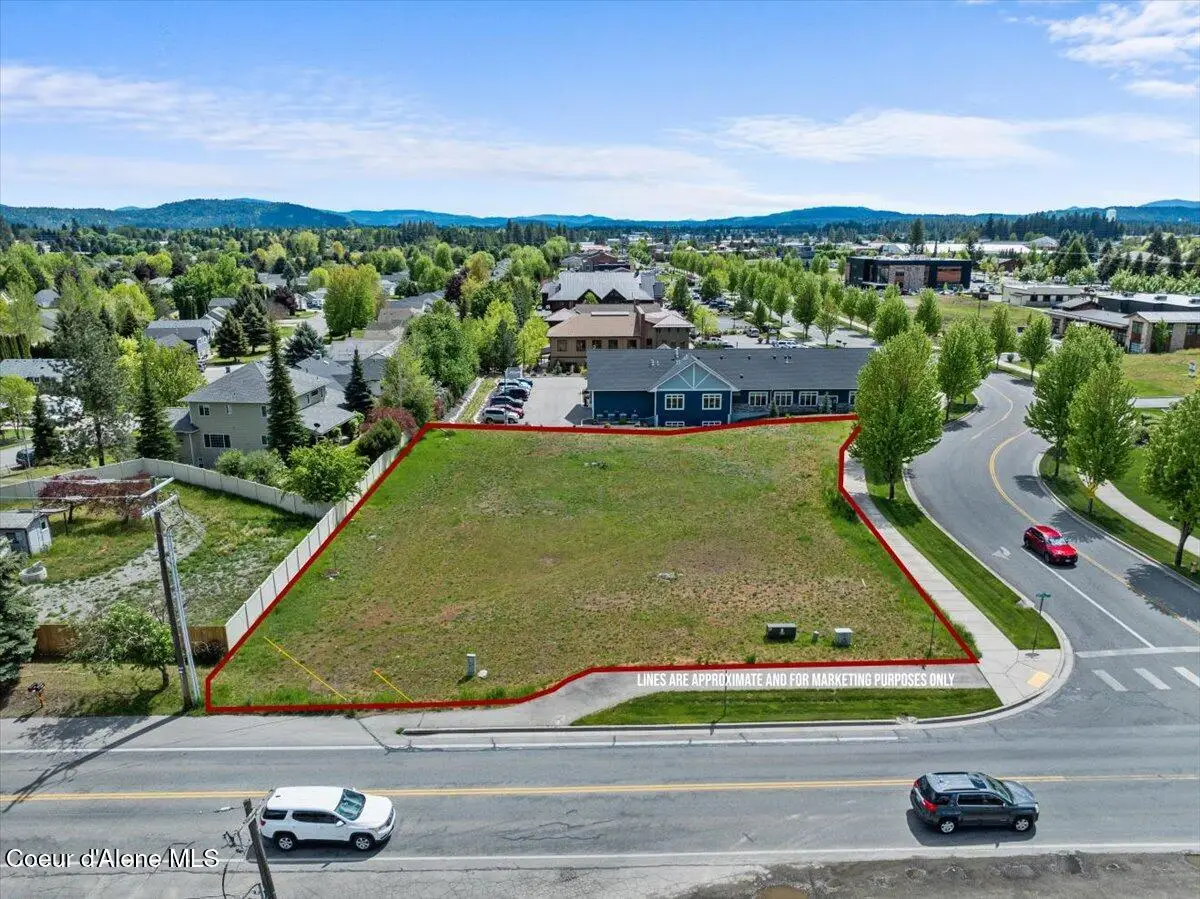 8776 N WAYNE DR, Hayden, ID 83835 - Image #1