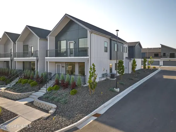 1037 E RAILROAD AVENUE, Post Falls, ID 83854