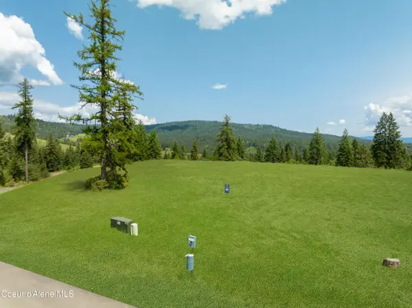 W Sebastiani Dr, Coeur d'Alene, ID 83814