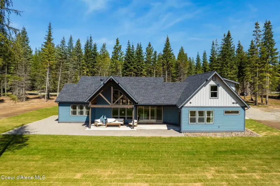 122 Windswept Ct, Naples, ID 83847 - #3