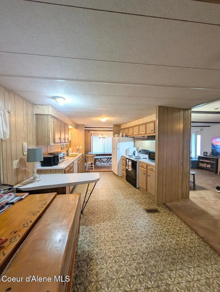 968 Roosevelt RD, Bonners Ferry, ID 83805 - #3