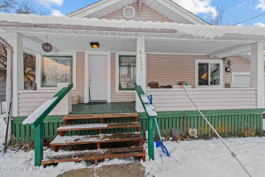 212 E Lincoln AVE, Priest River, ID 83856 - Image #3