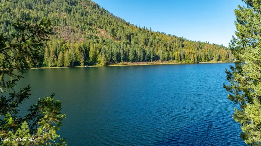 1402 Mirror Lake Rd, Sagle, ID 83860 - #3