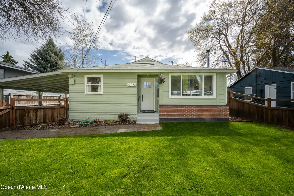 935 N 12th ST, Coeur Dalene, ID 83814 - #1