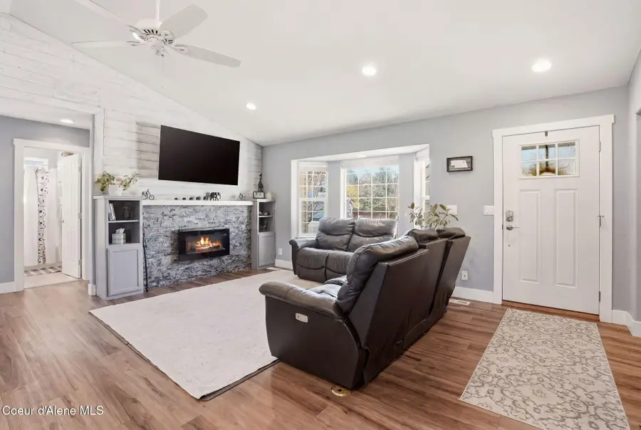 2143 E Greenleaf LN, Coeur Dalene, ID 83815 - #3