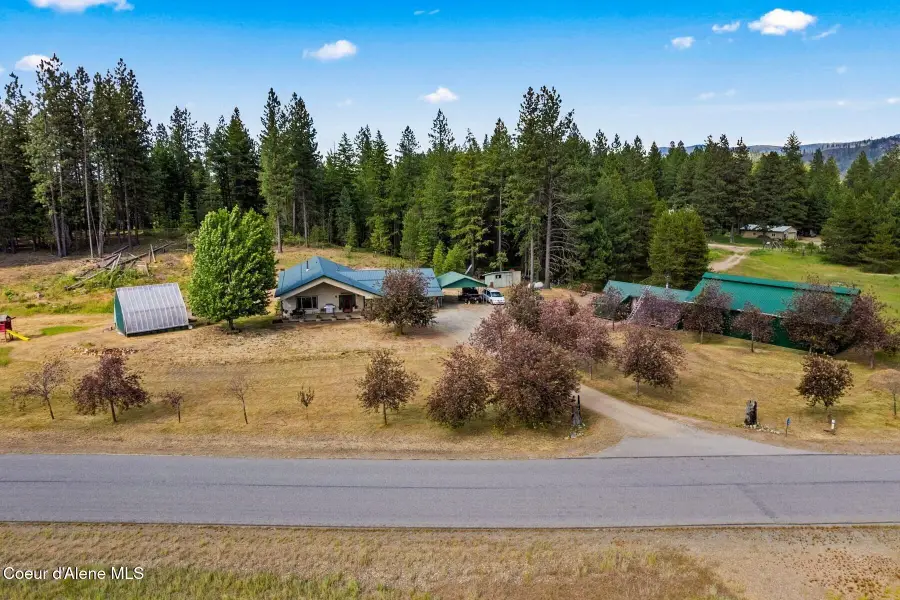 159 Frontier Village, Naples, ID 83847 - #2