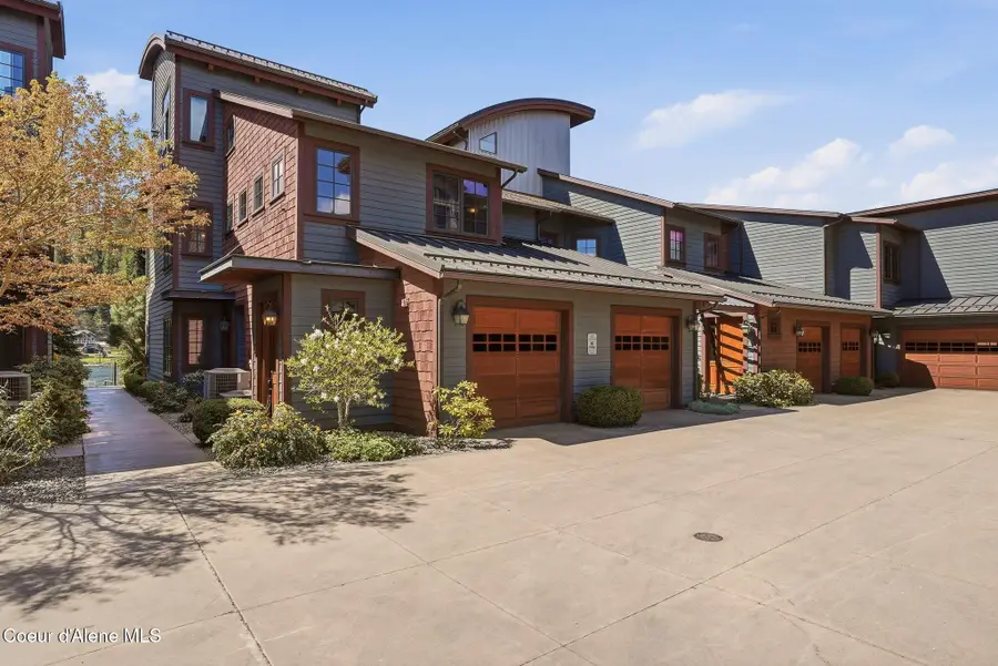 2104 W Bellerive Ln #204, Coeur Dalene, ID 83814 - #3
