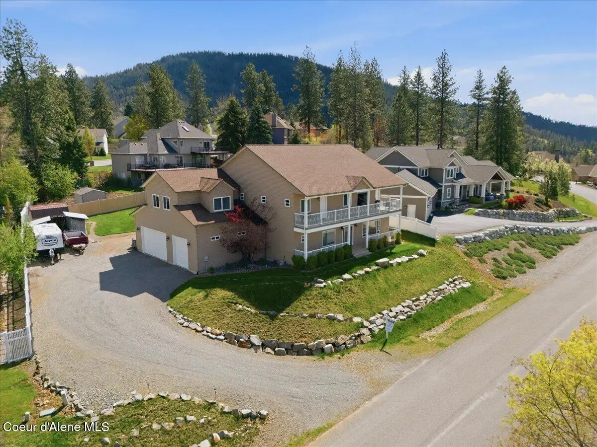 2010 E Grandview Dr, Coeur D Alene, ID 83815 - #1