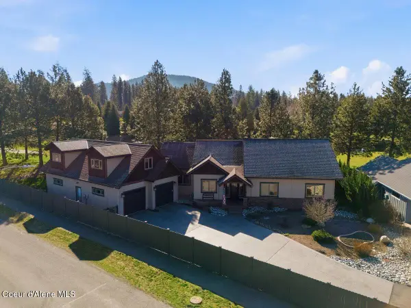 1372 E HOFMEISTER CT, Hayden Lake, ID 83835
