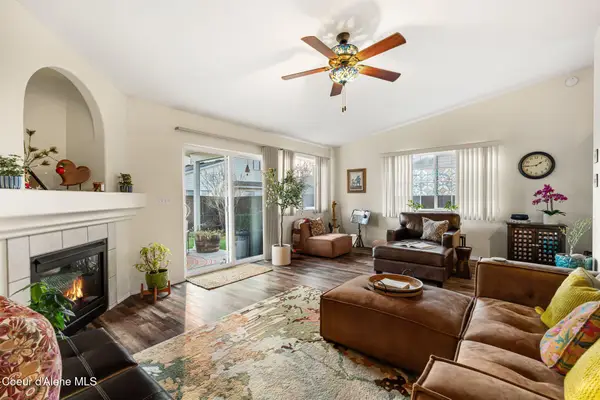 360 E Jeffrey Pine LN, Coeur d'Alene, ID 83815