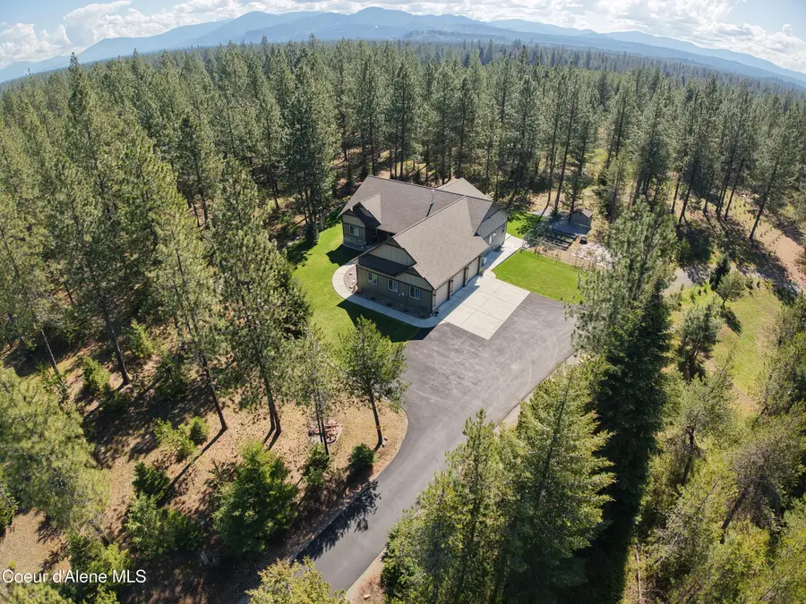 21642 N MASSIF RD, Rathdrum, ID 83858 - #3