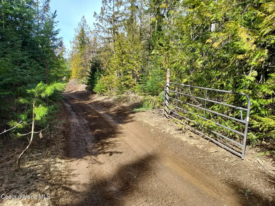 2244 N Whittum RD, Priest River, ID 83856 - #3
