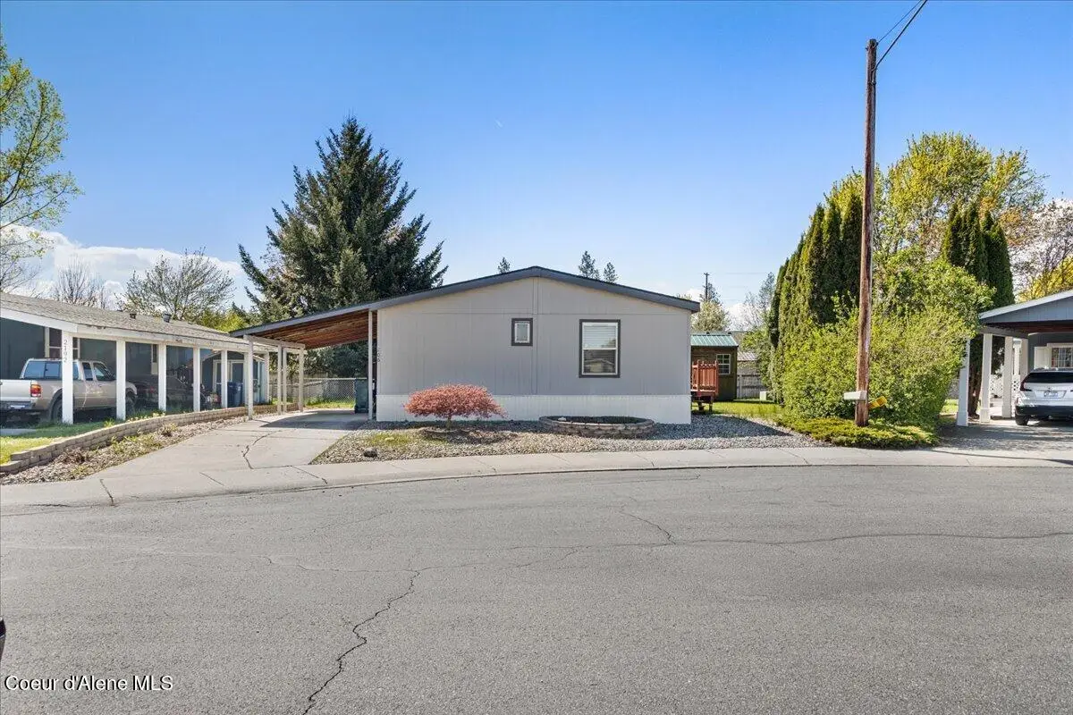 2206 W Oxford CIR, Coeur Dalene, ID 83815 - #1