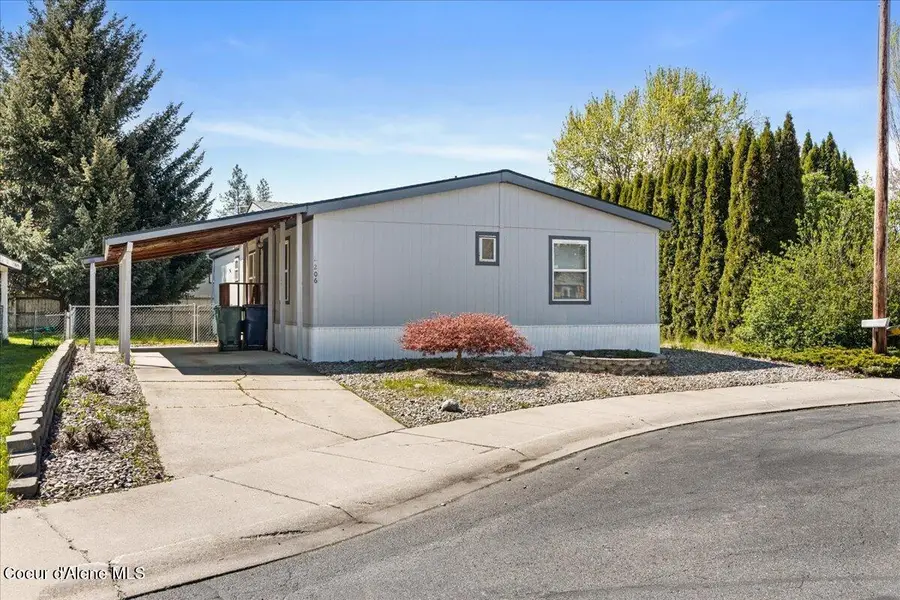 2206 W Oxford CIR, Coeur Dalene, ID 83815 - #2